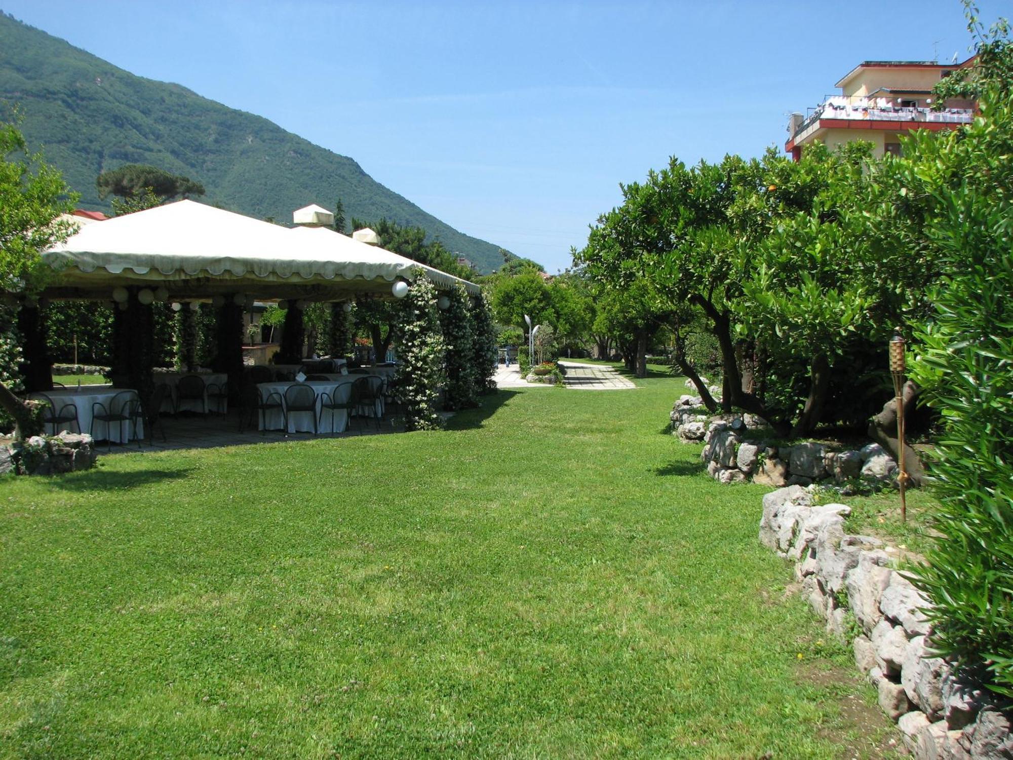 Hotel Parco Castellammare di Stabia Extérieur photo