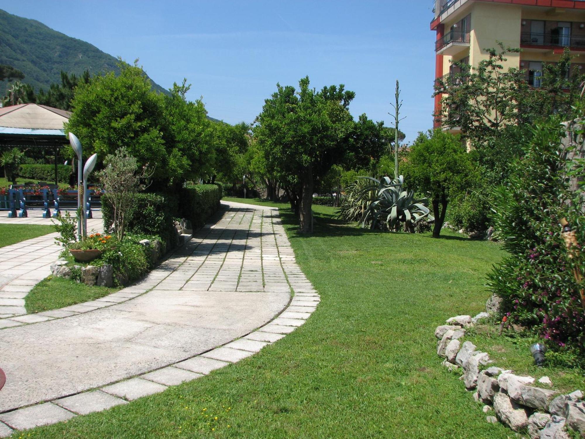 Hotel Parco Castellammare di Stabia Extérieur photo