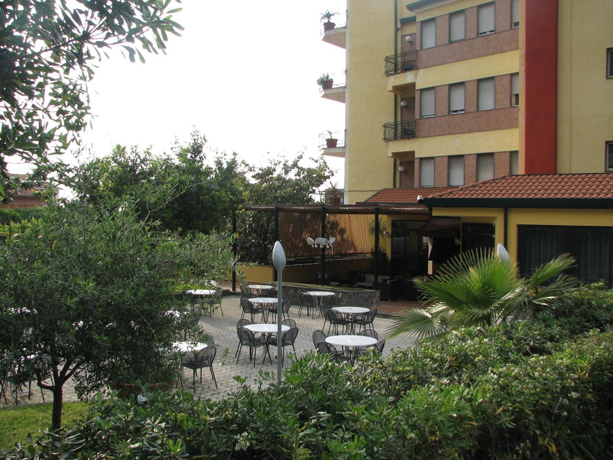 Hotel Parco Castellammare di Stabia Extérieur photo