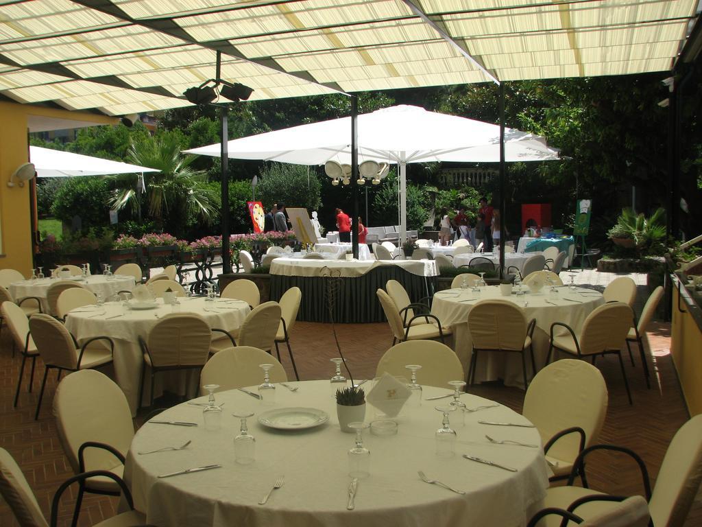 Hotel Parco Castellammare di Stabia Extérieur photo